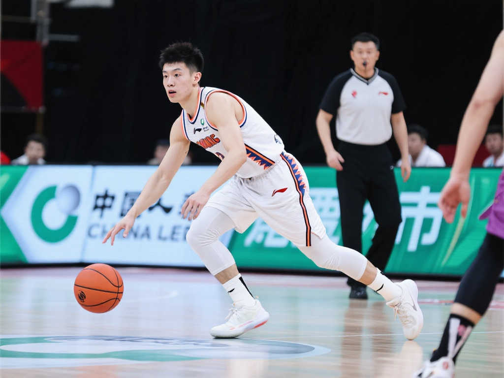 伦西亚后防